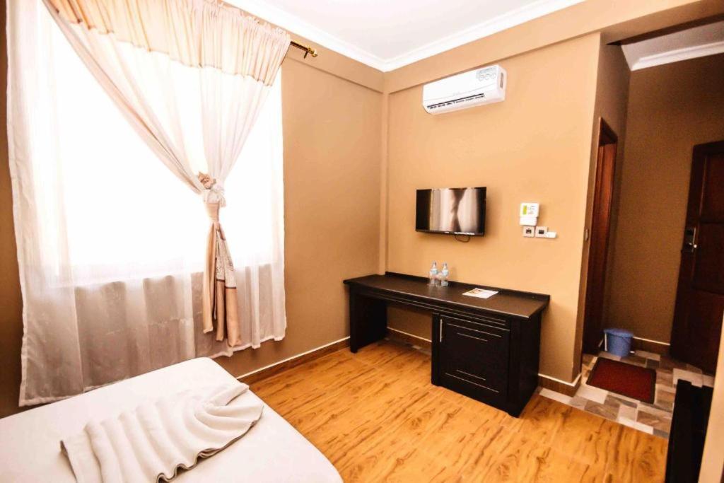 Panone Hotel Boma Boma la Ngombe Exteriör bild